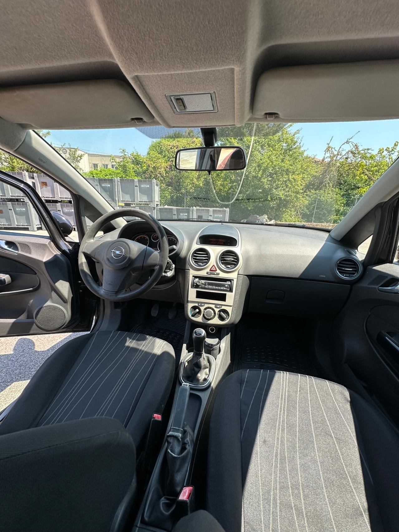 Opel Corsa 1.2 5 porte Cosmo