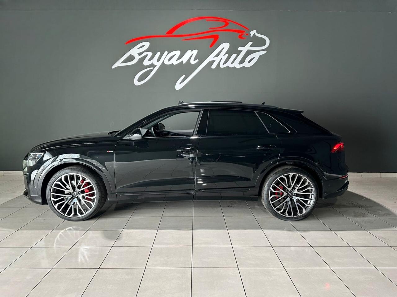 Audi Q8 SUV 50 TDI 286 CV quattro tiptronic S line edition IVA ESPOSTA