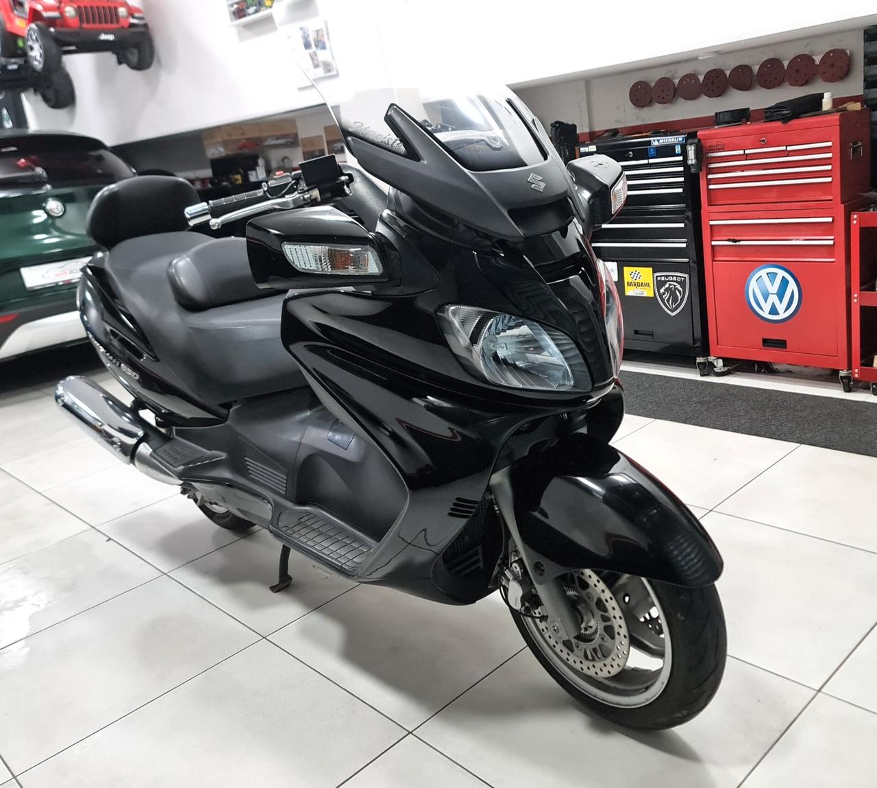 Suzuki Burgman 650 Executive