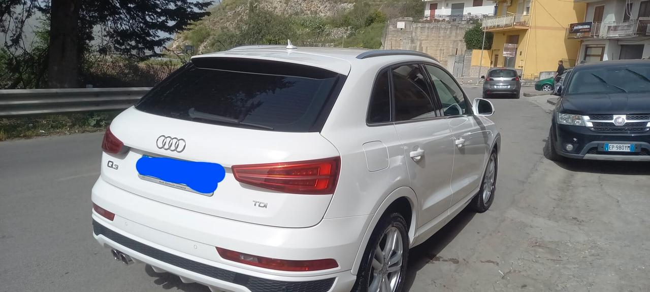 Audi Q3 2.0 TDI 150 CV Sport S-LINE