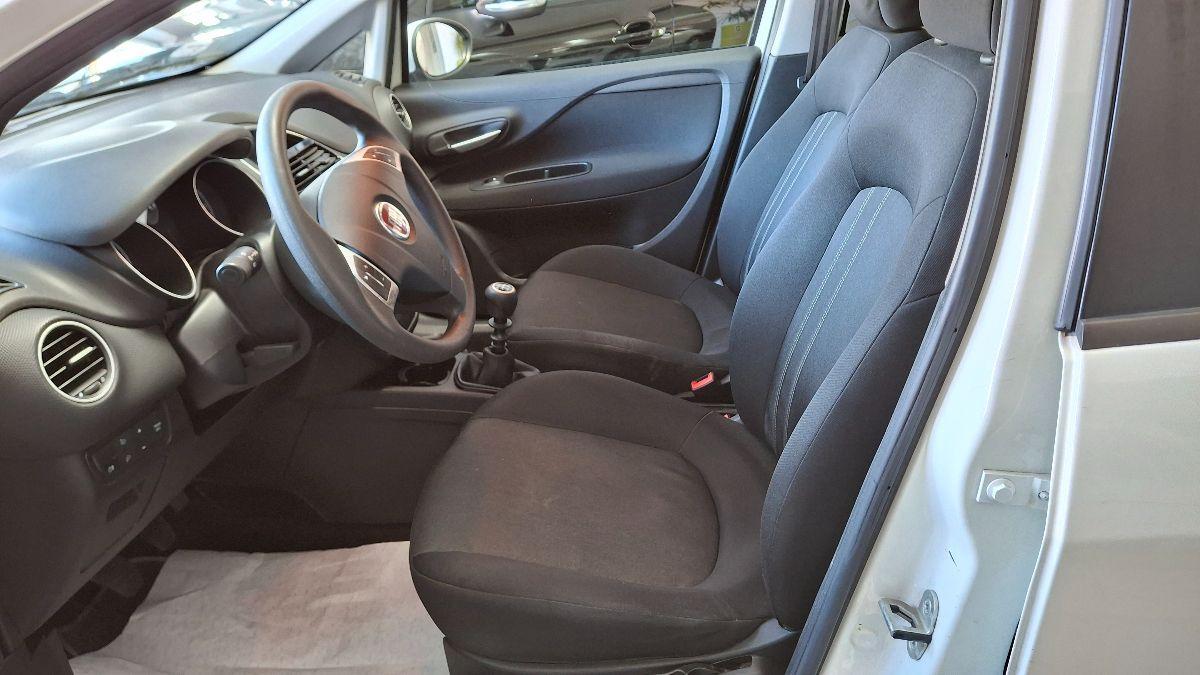 FIAT - Punto - 1.2 8V 5p. Street