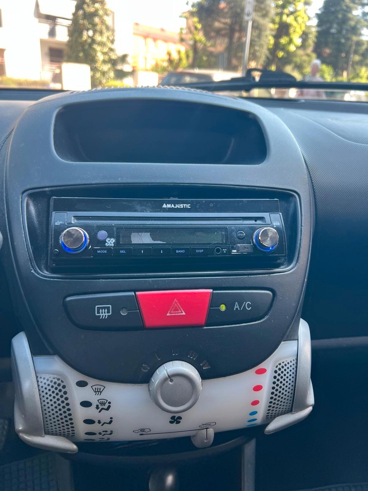 PEUGEOT 107 1.0 68cv 5p ACTIVE NEOPATENTATI