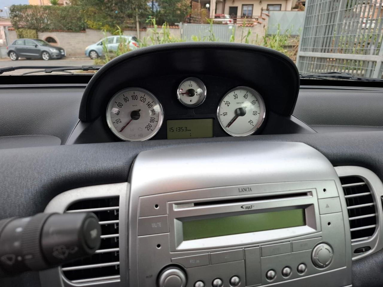 Lancia Ypsilon 1.2 Argento