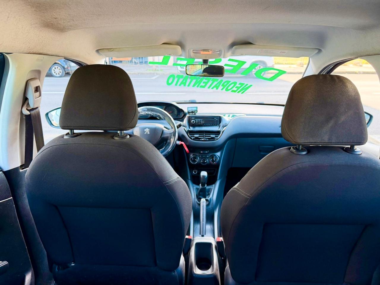 Peugeot 208 1.4 HDi 68 CV 5 porte Allure