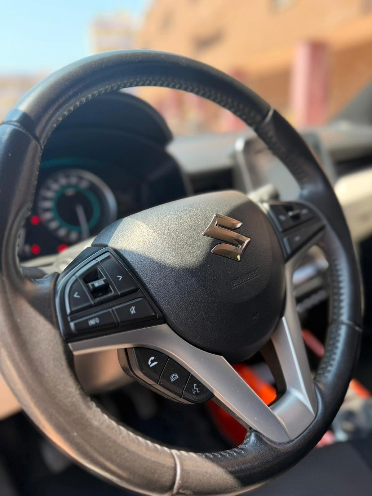 Suzuki Ignis 1.2 Hybrid Top
