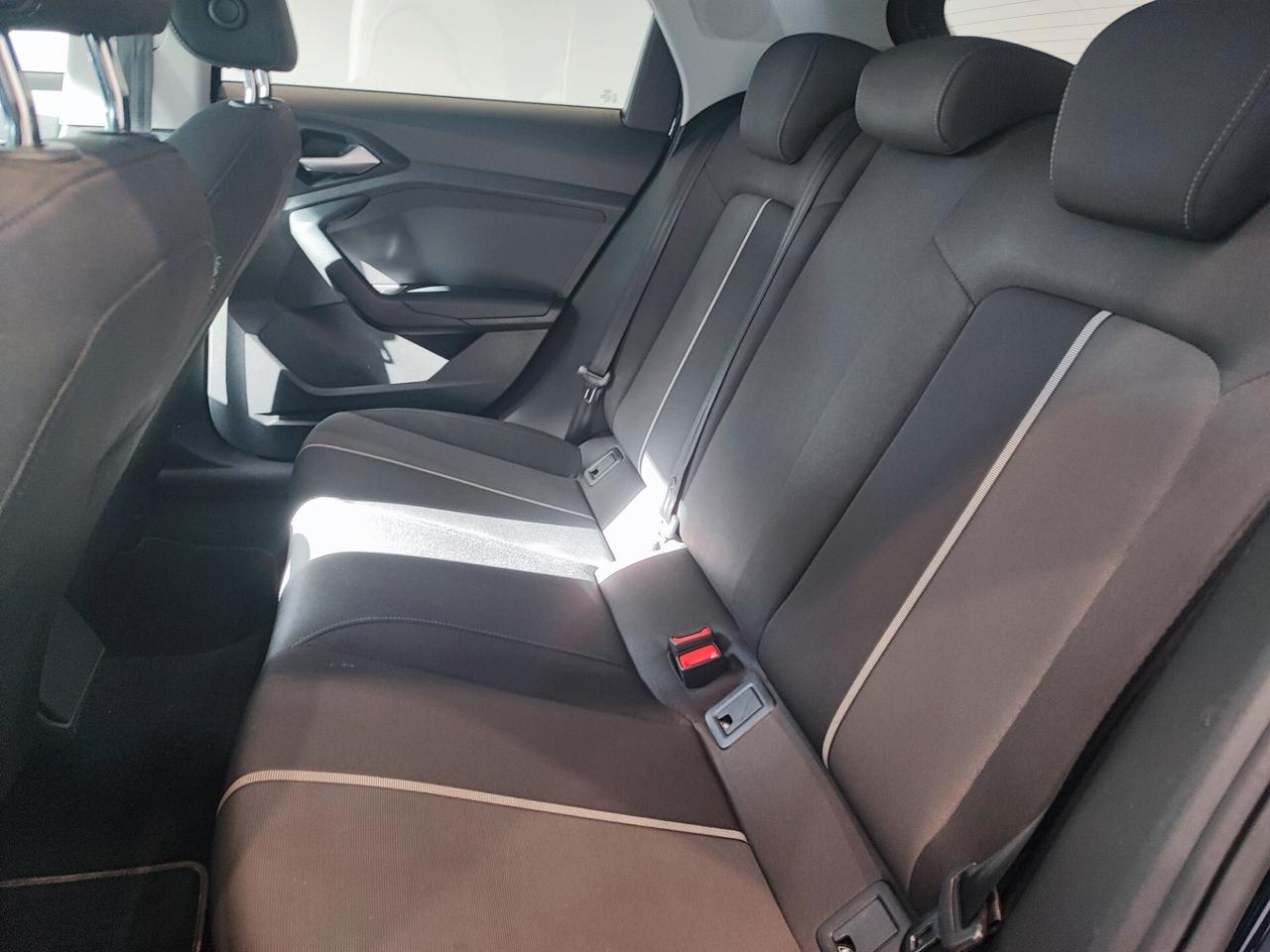 Audi A1 citycarver 30 TFSI Identity Contrast