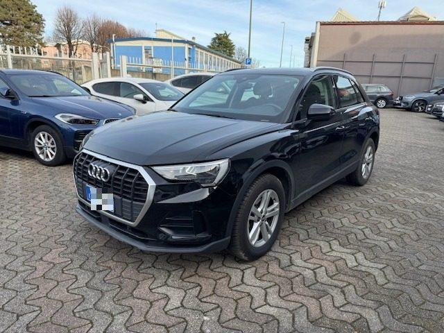 AUDI Q3 35 TDI S tronic Business