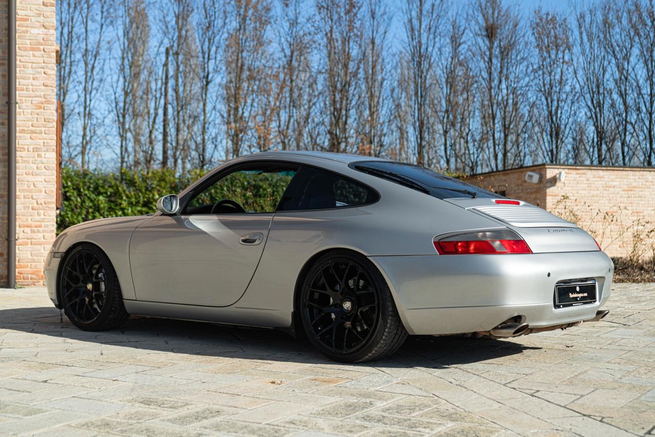 Porsche 996 (911) CARRERA 4 - POR00272