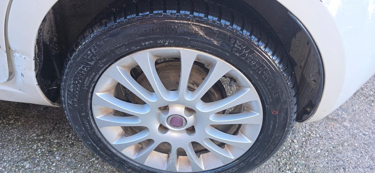 Fiat Grande Punto 1.4 5 porte Dynamic GPL valido