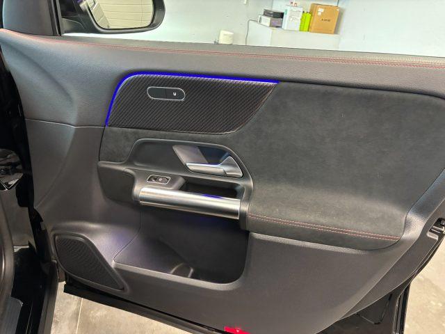 MERCEDES-BENZ GLA 180 d AMG Premium Automatico