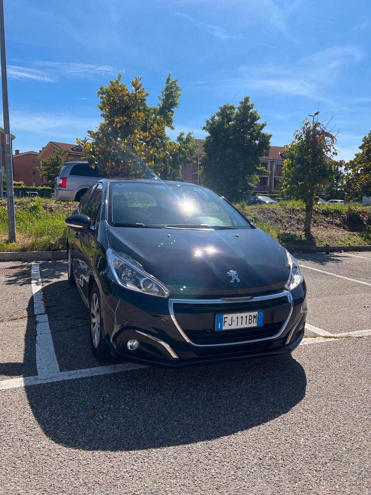 Peugeot 208 PureTech 82 5p. GPL Allure
