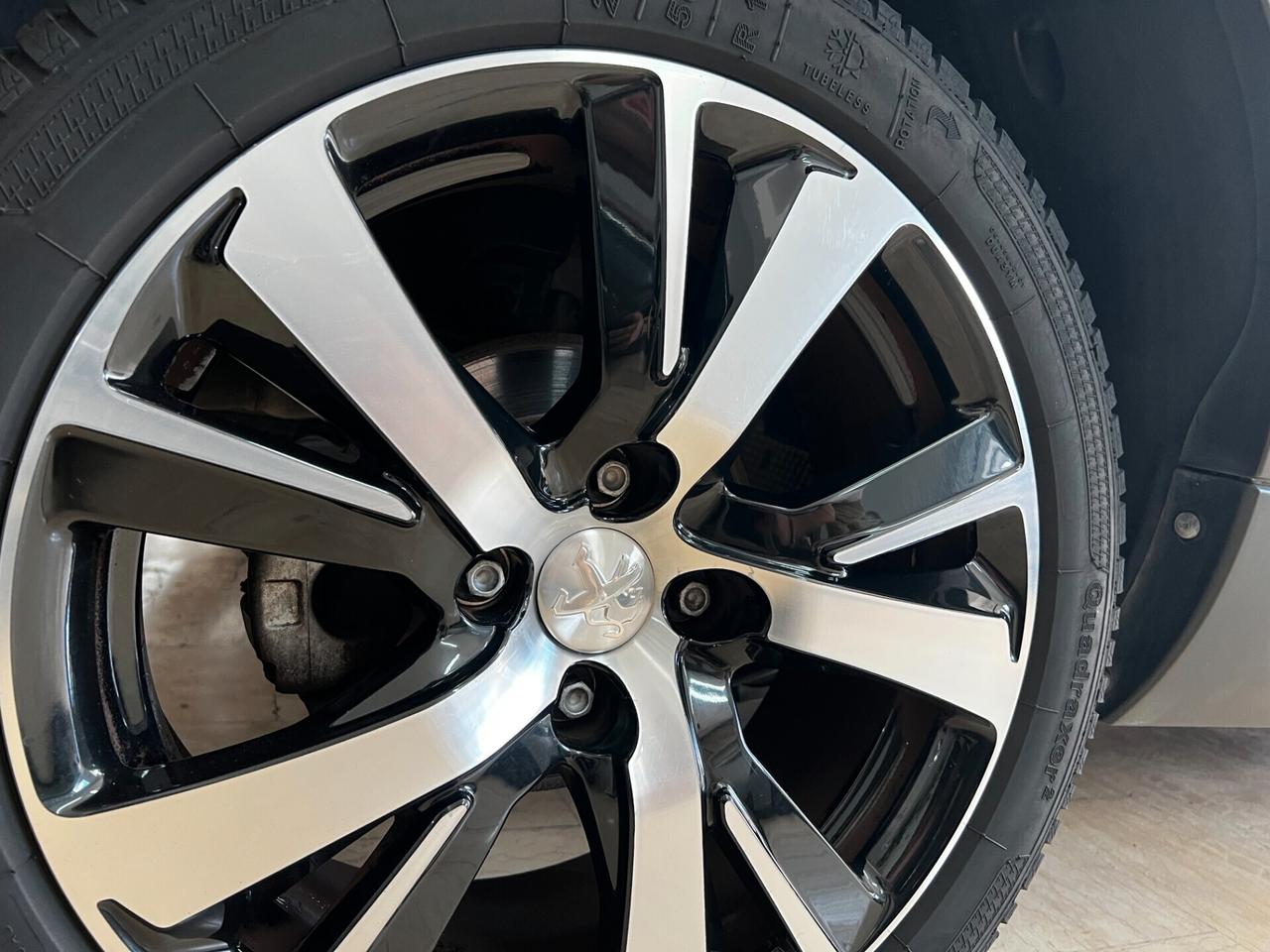 Peugeot 2008 BlueHDi 120 S&S Crossway
