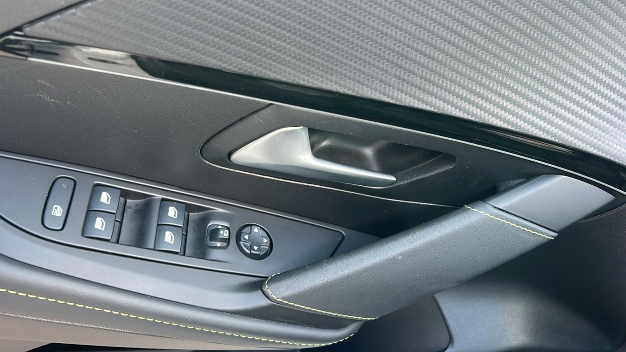 Peugeot 208 PureTech 100 Stop&Start EAT8 5 porte GT Line NEOPATENTATI