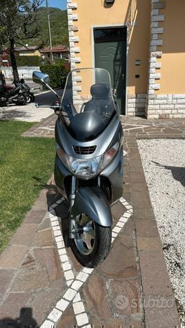 Suzuki Burgman 250