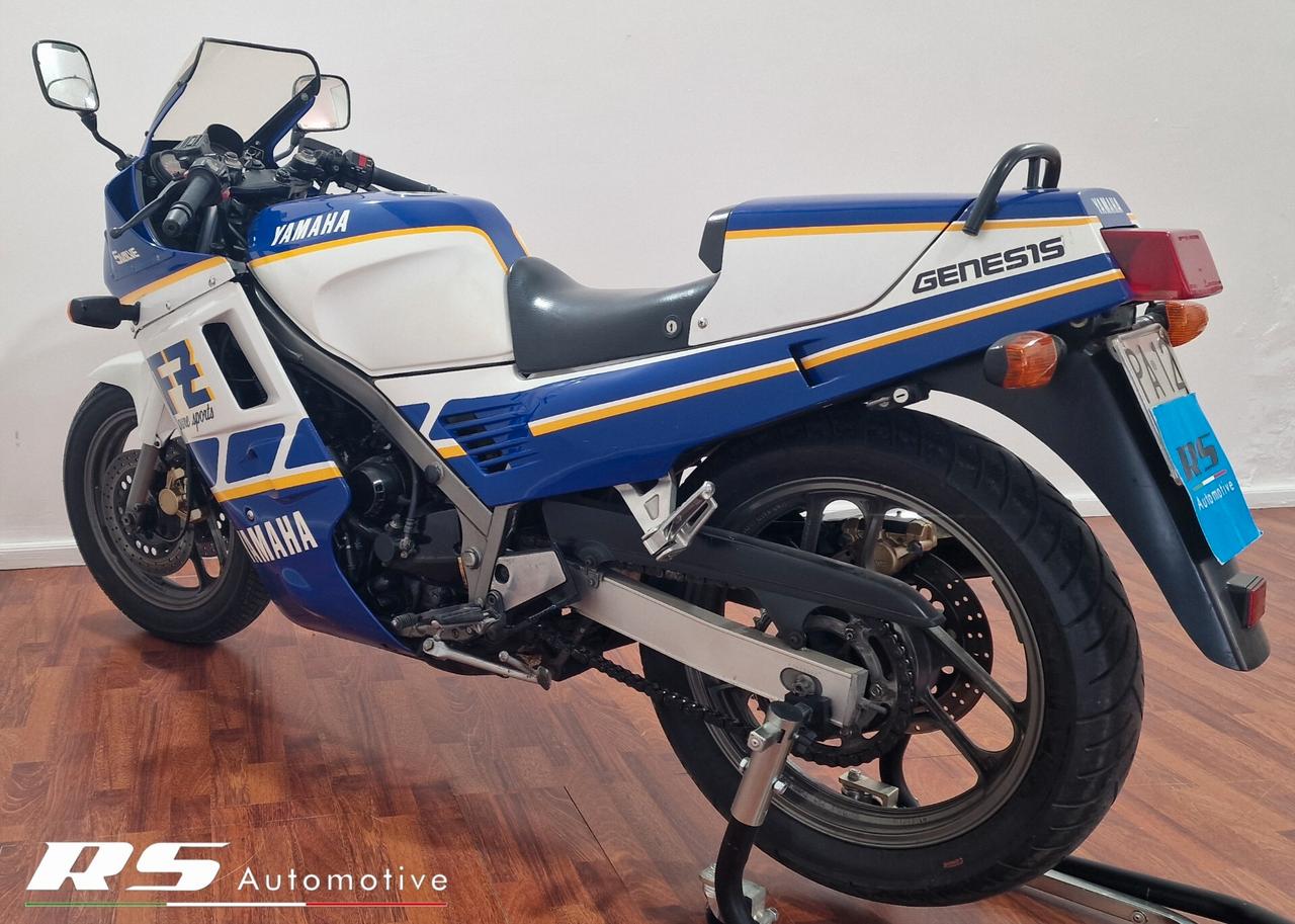 Yamaha FZ 750