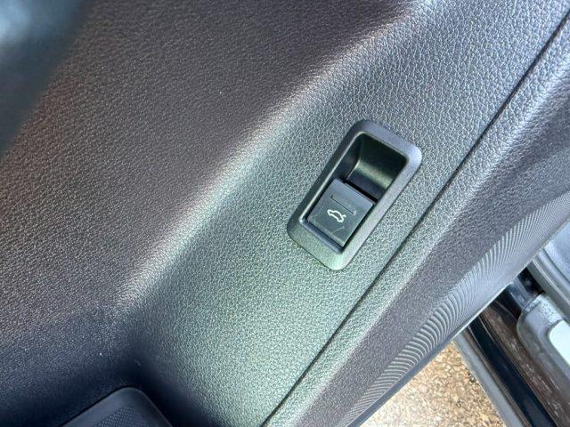 AUDI Q3 35 TDI S tronic S line edition NAVI - MATRIX - 19