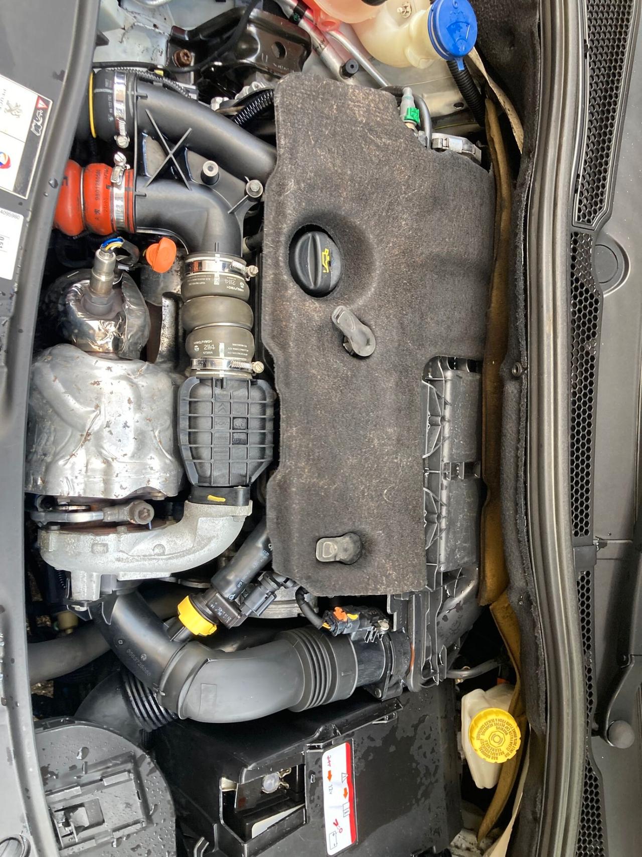 Peugeot 2008 1.6 e-HDi - PERFETTA - 2014