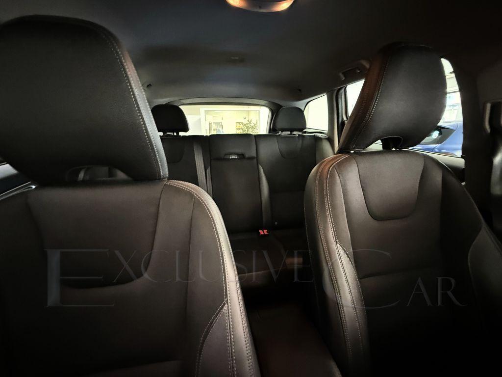 Volvo XC60 2.4 D4 181 CV AWD Momentum