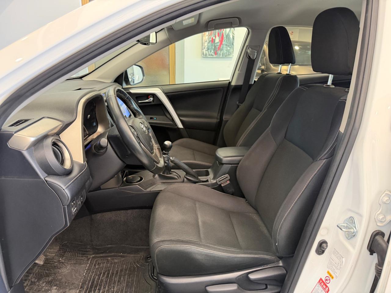 EX567MP TOYOTA RAV4 4A SERIE ('13'-'19') RAV4 2.0 D-4D 2WD STYLE WHITE ED. (91 KW)