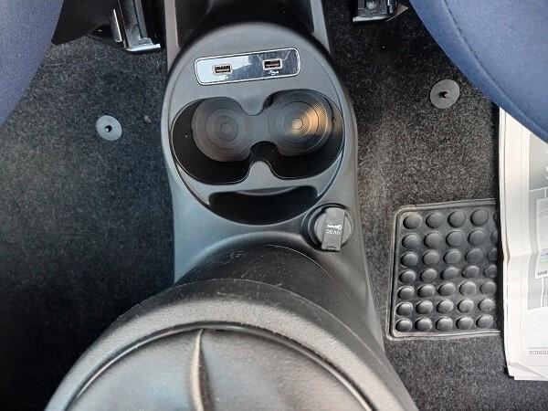 FIAT 500 1.0 HYBRID 70 CV CLUB BICOLORE