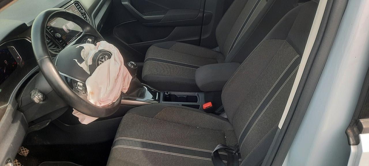 Volkswagen T-Roc cc15 150cv benzina anno 2018