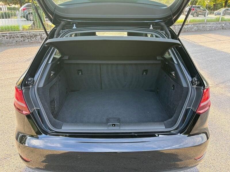 Audi A3 30 TDI S tronic Business