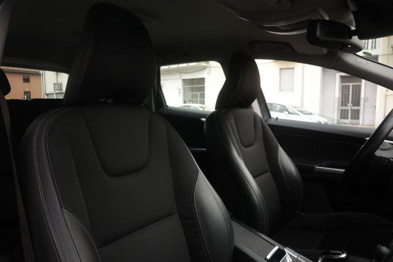 Volvo XC60 Volvo XC60 D4 AWD Geartronic Momentum 190CV Unicoproprietario