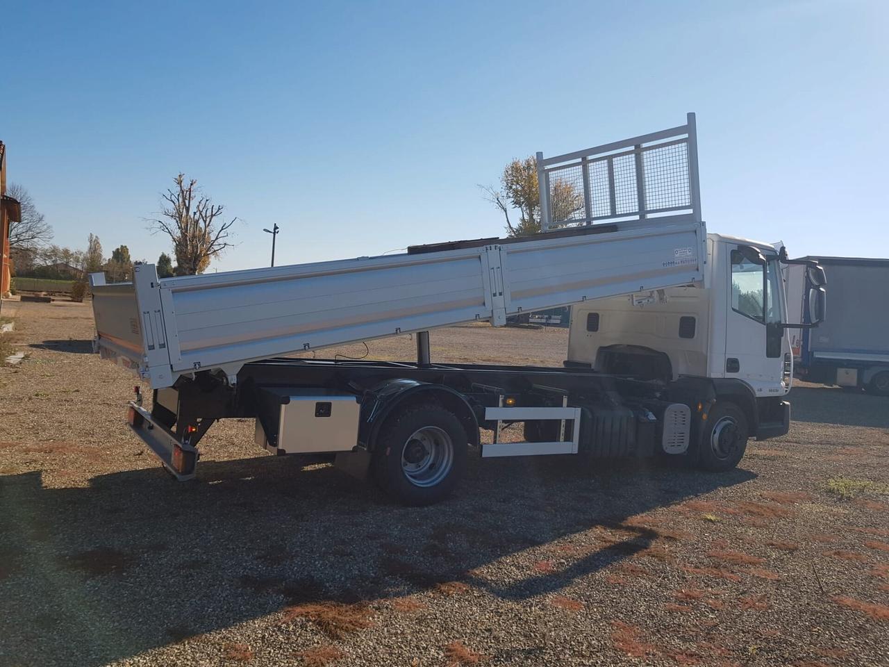 EUROCARGO ML75E18 CASSONE NUOVO