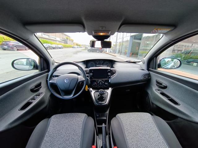 LANCIA Ypsilon 1.0 FireFly 5 porte S&S Hybrid Silver Plus