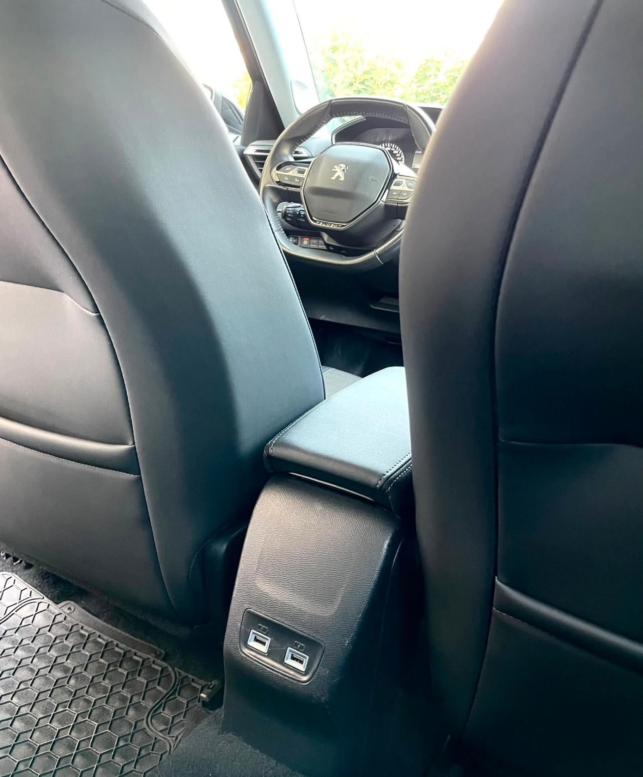 Peugeot 2008 BlueHDi 130Cv EAT8 GT Pack