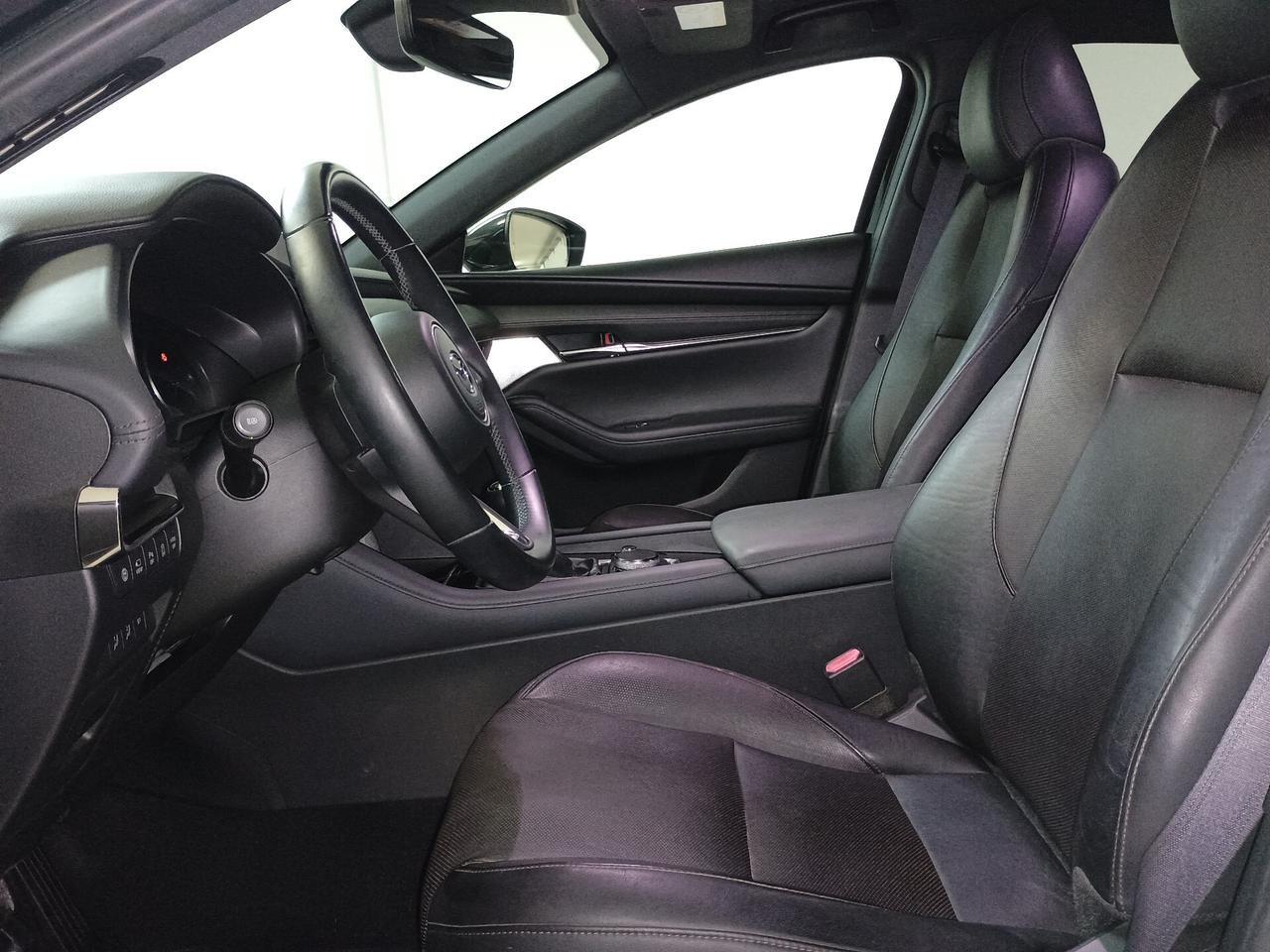 Mazda 3 Mazda3 2.0L e-Skyactiv-G M Hybrid Exclusive
