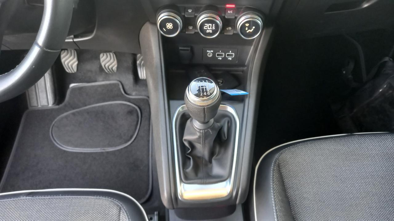 Renault Captur Mild Hybrid 140 CV Intens