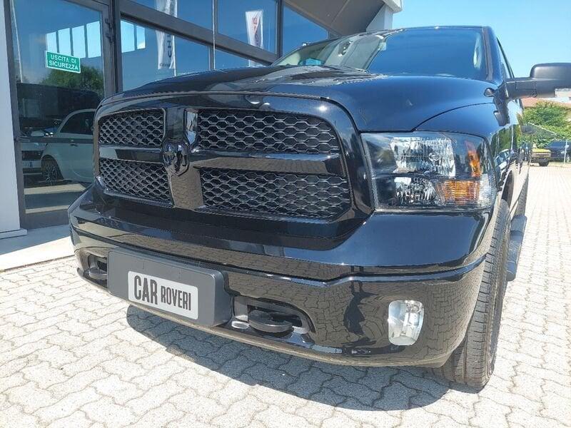 Dodge RAM MY 23 DS CLASSIC BLACK 5700 V8 395 CV GPL