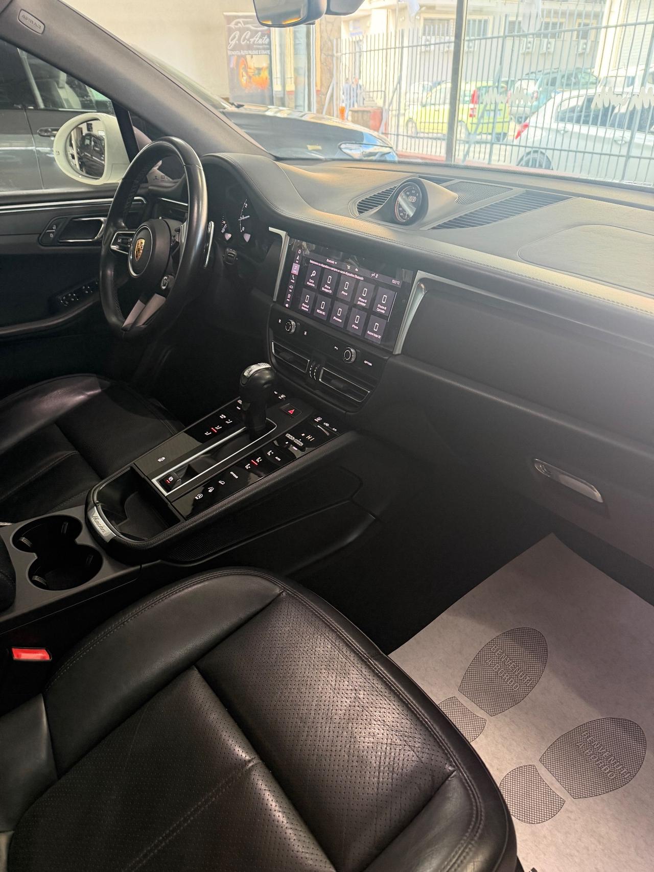 Porsche Macan 2.0 T 265CV KM 55.000