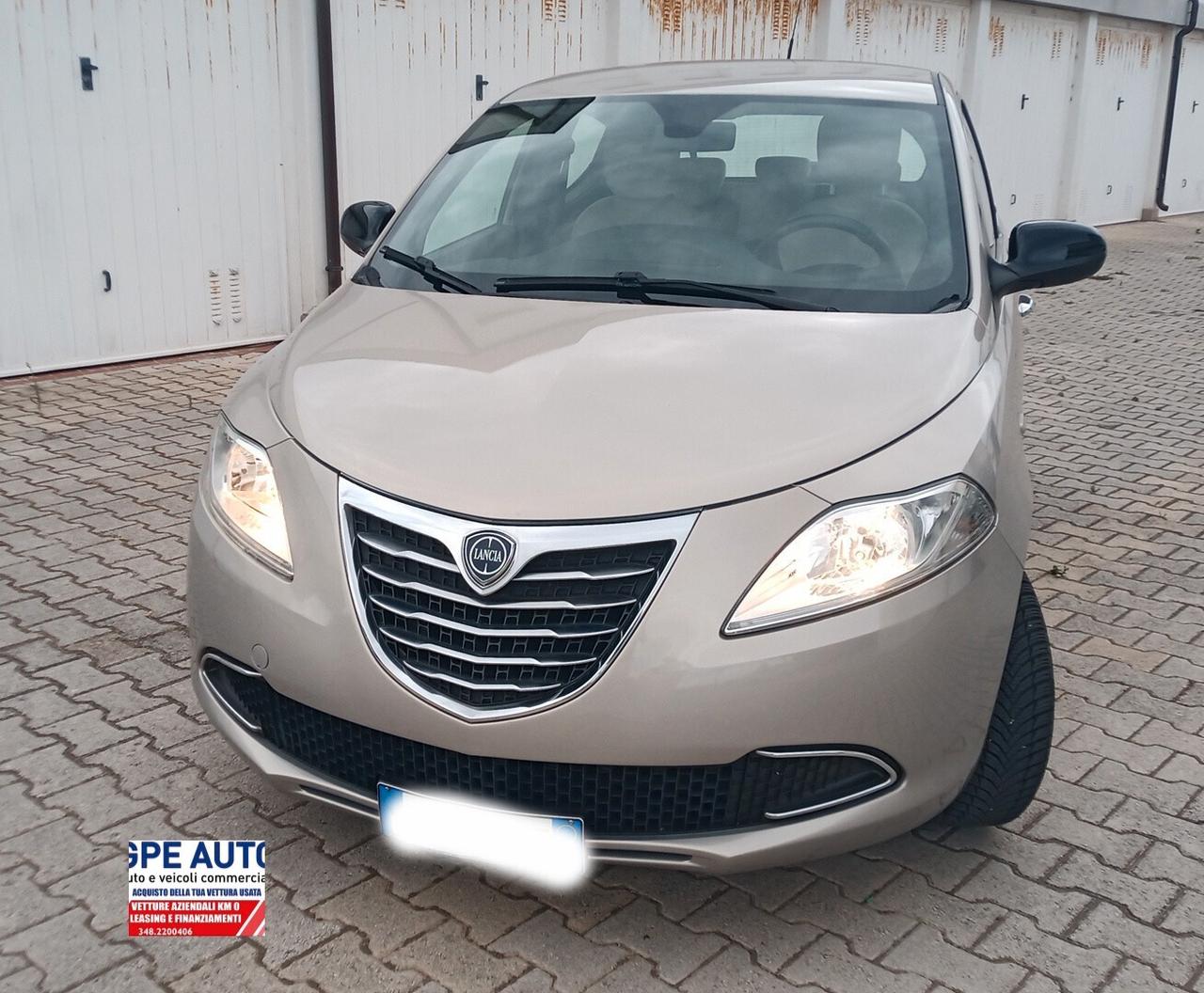 Lancia Ypsilon 1.2 69 CV 5 porte Platinum - 5 posti