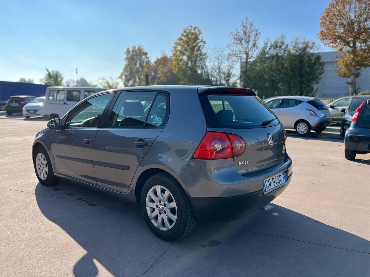 Volkswagen Golf 1.6 16V FSI 5p. Comfortline
