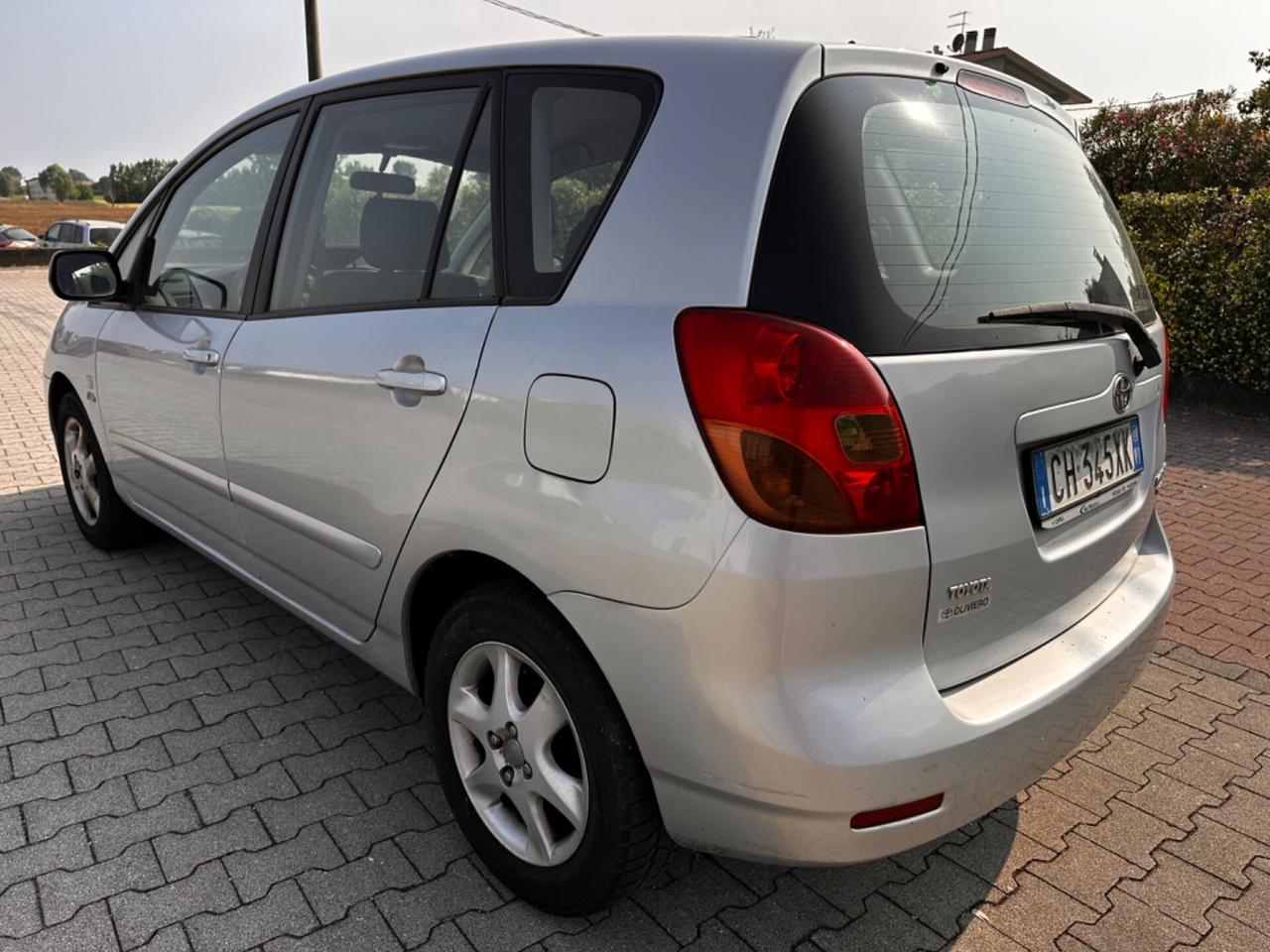 Toyota Corolla Verso 2.0 tdi D-4D 66KW