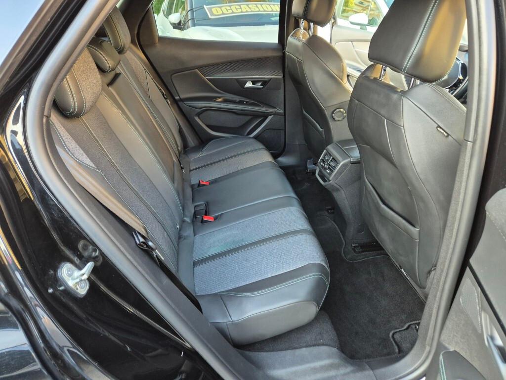 Peugeot 3008 BlueHDi 130CV EAT8 ALLURE