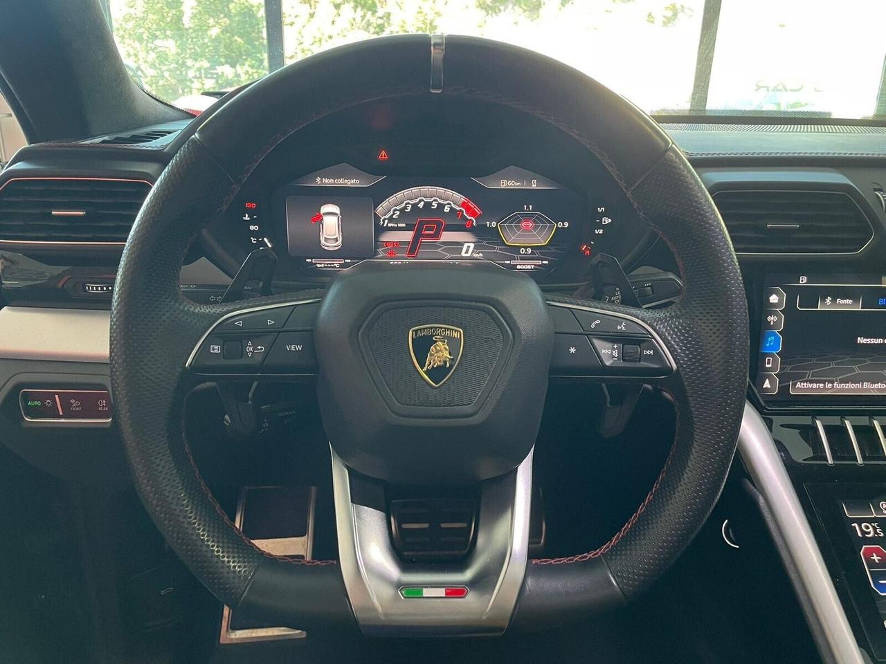 Lamborghini Urus 4.0 accetto permute e finanziamenti iva compresa