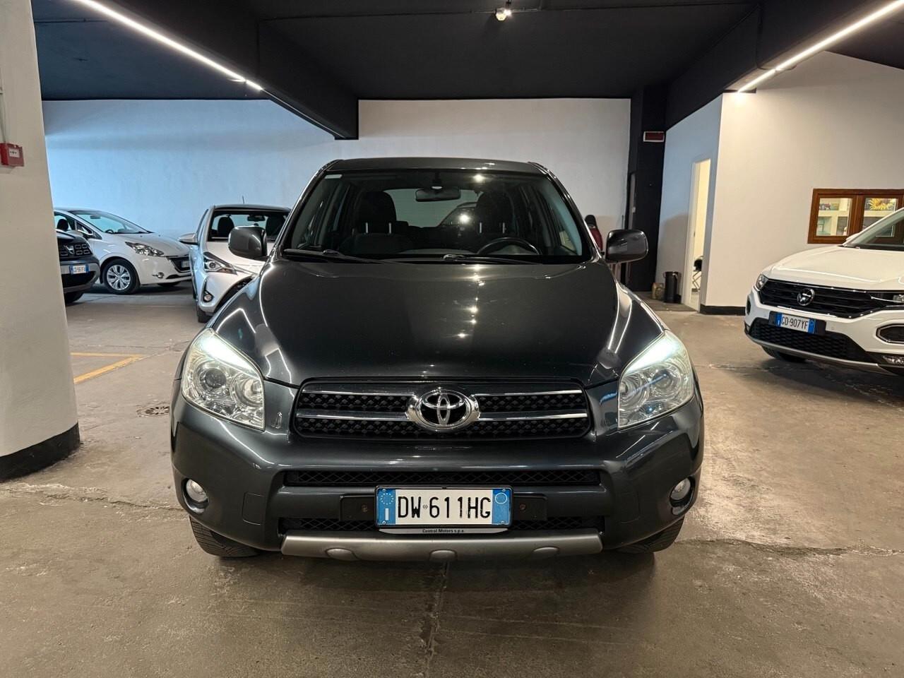 Toyota RAV 4 Crossover 2.0 Sol 4x4