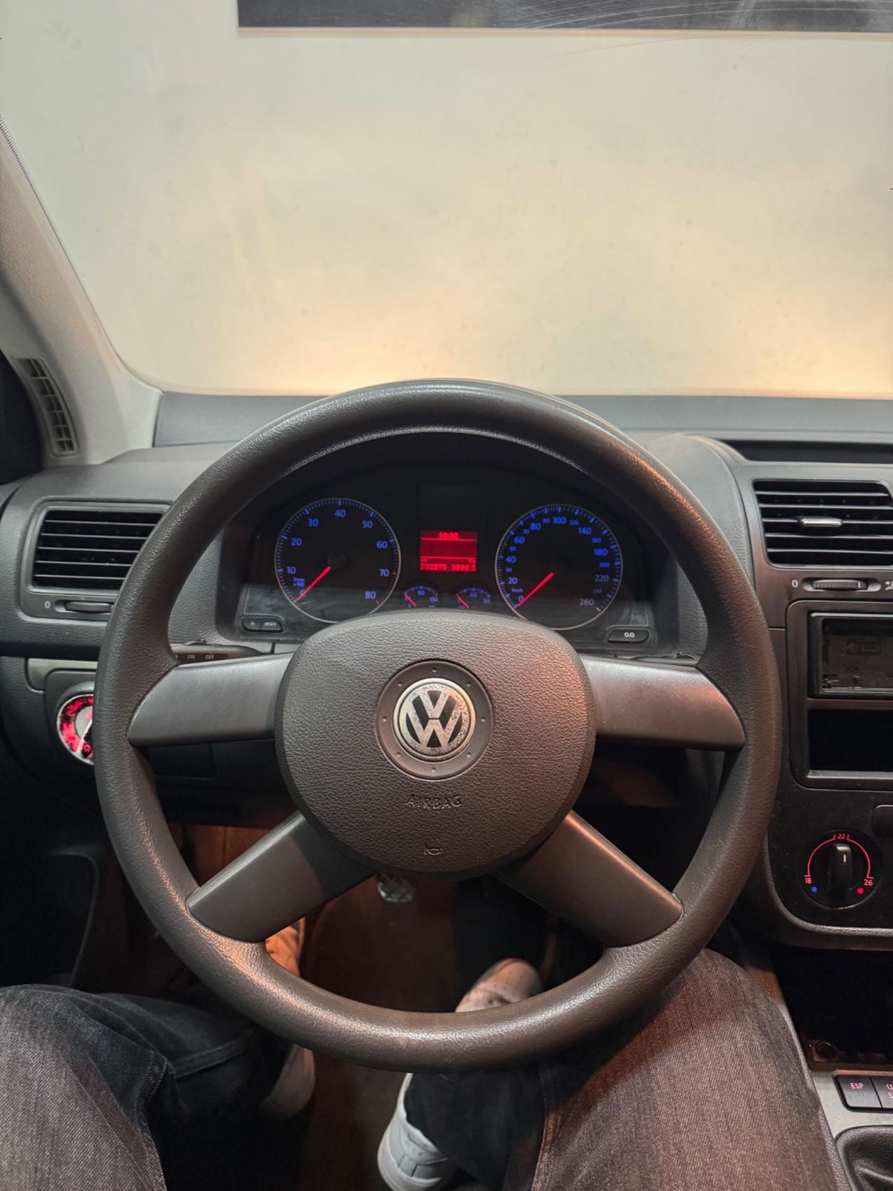 Volkswagen Golf 1.6 16V FSI 5p. Sportline