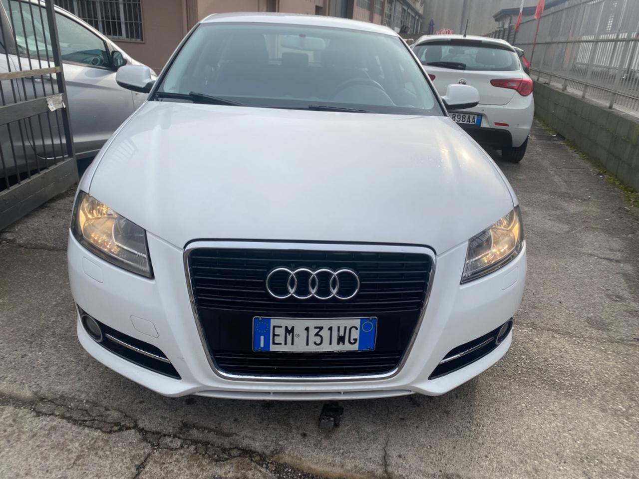 Audi A3 1.6 TDI 90 CV NEOPATENTATI