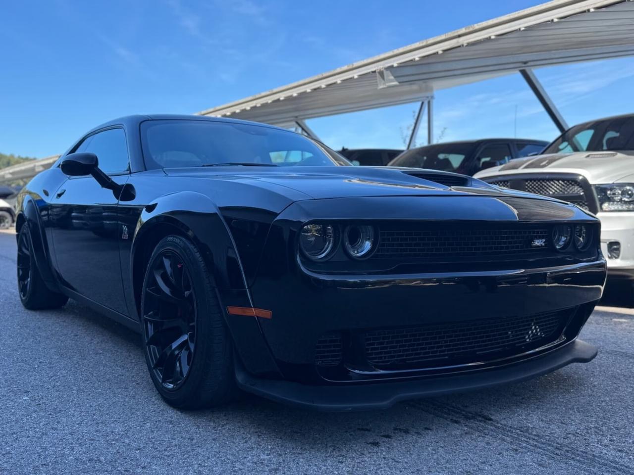 Dodge Challenger scatpack 392