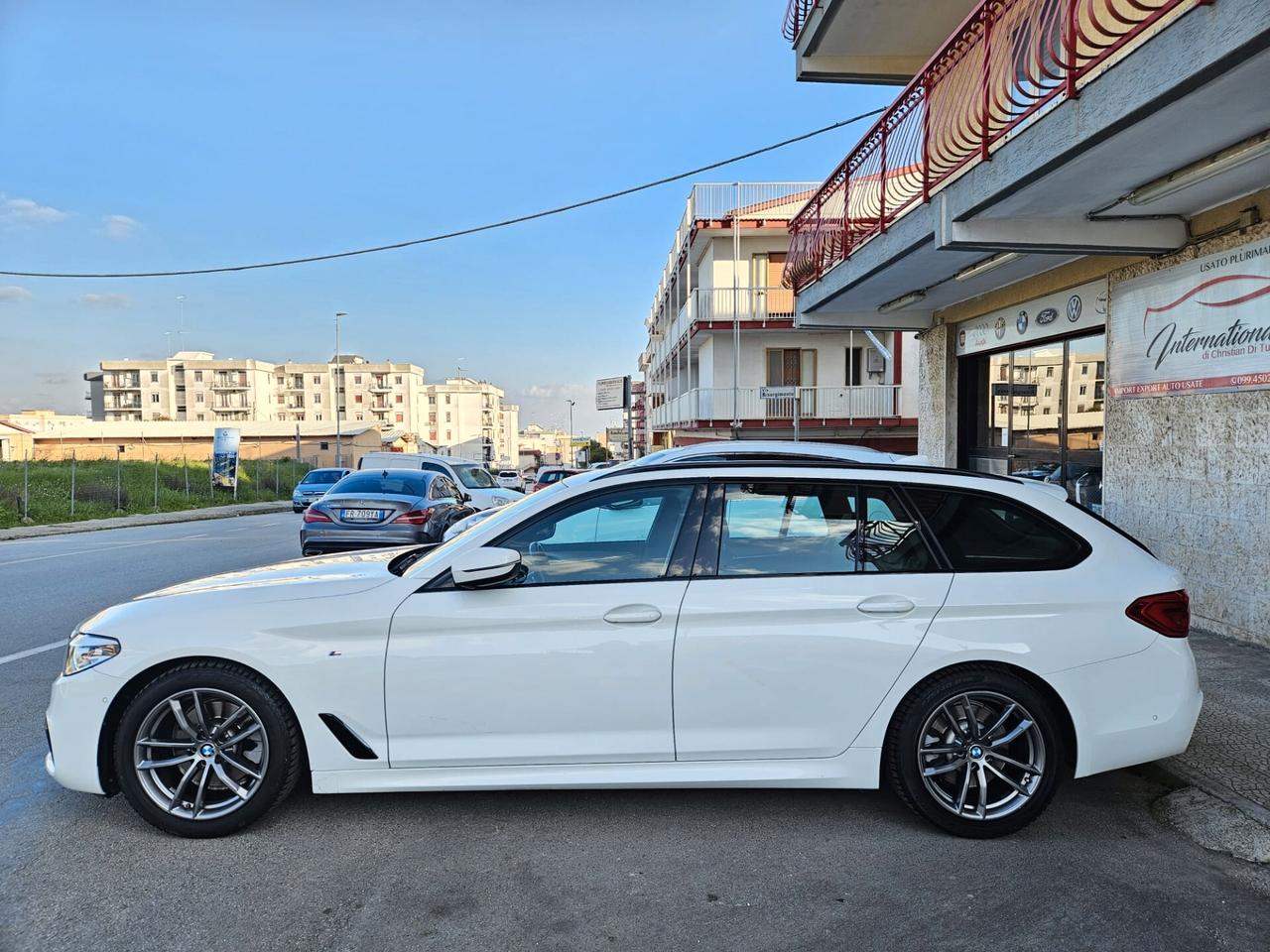 BMW SERIE 5 Msport 518D Touring 150CV