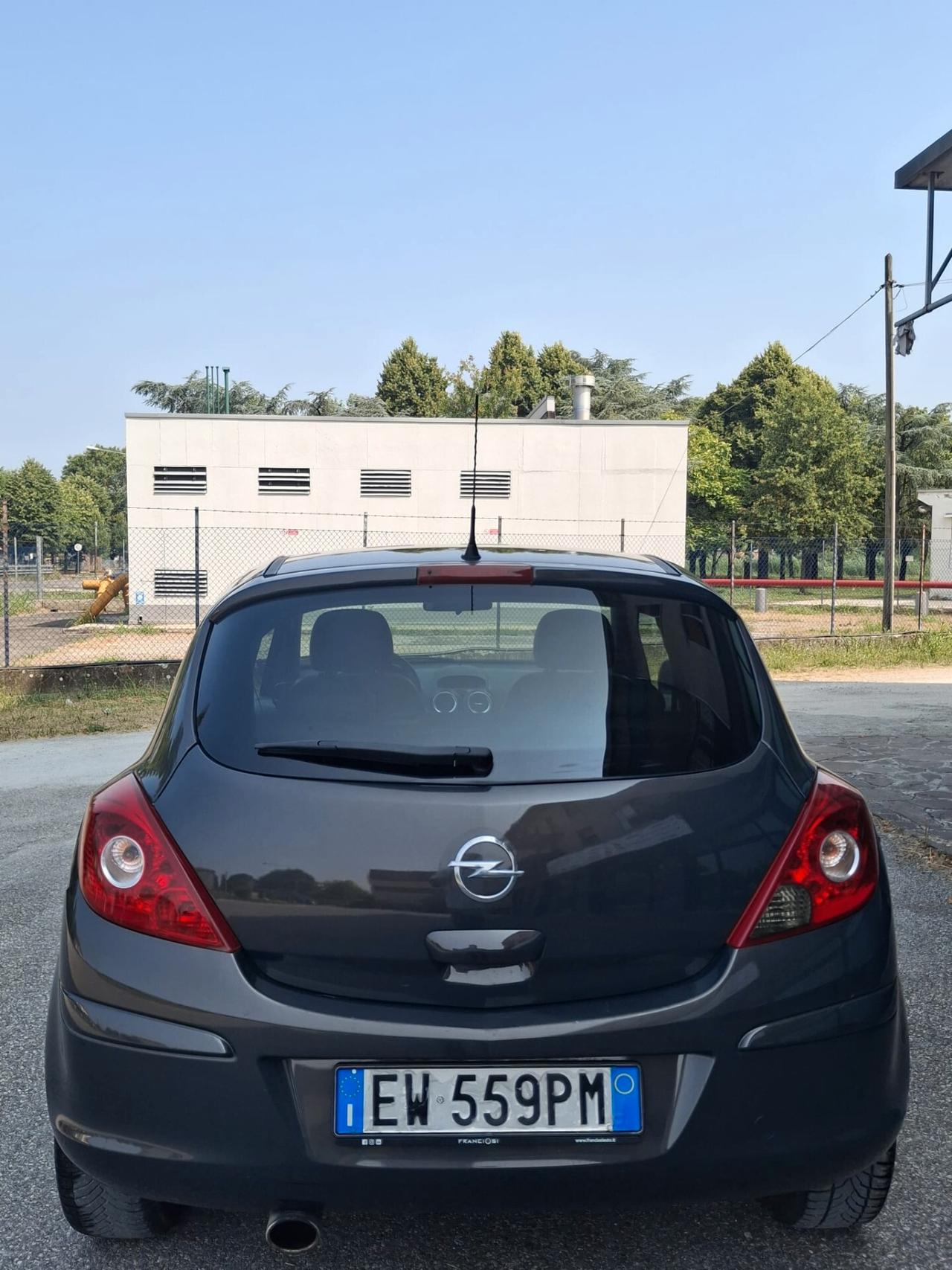 Opel Corsa 1.2 85CV 3 porte GPL-TECH b-color