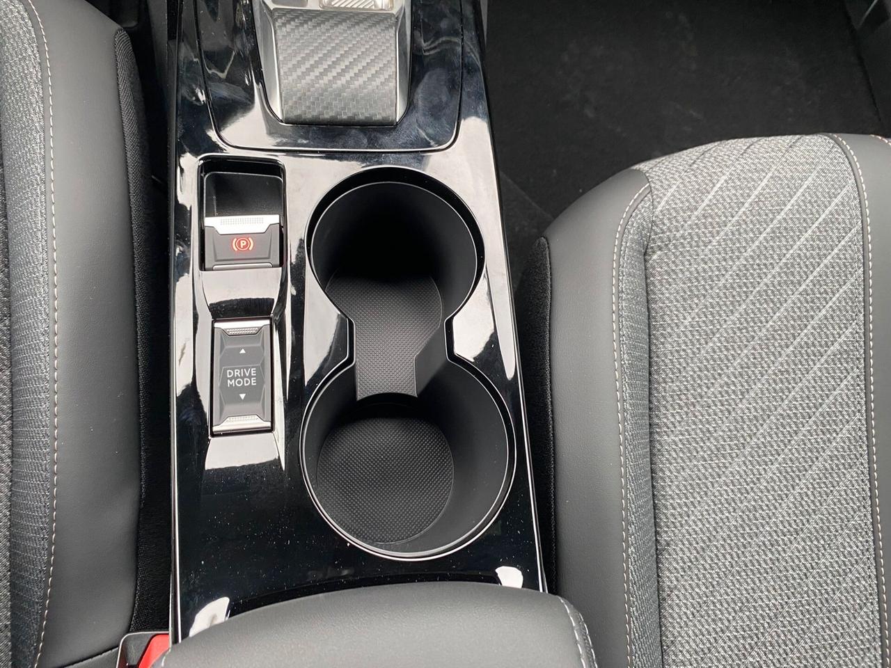 Peugeot 2008 PureTech 130 S&S EAT8 Allure