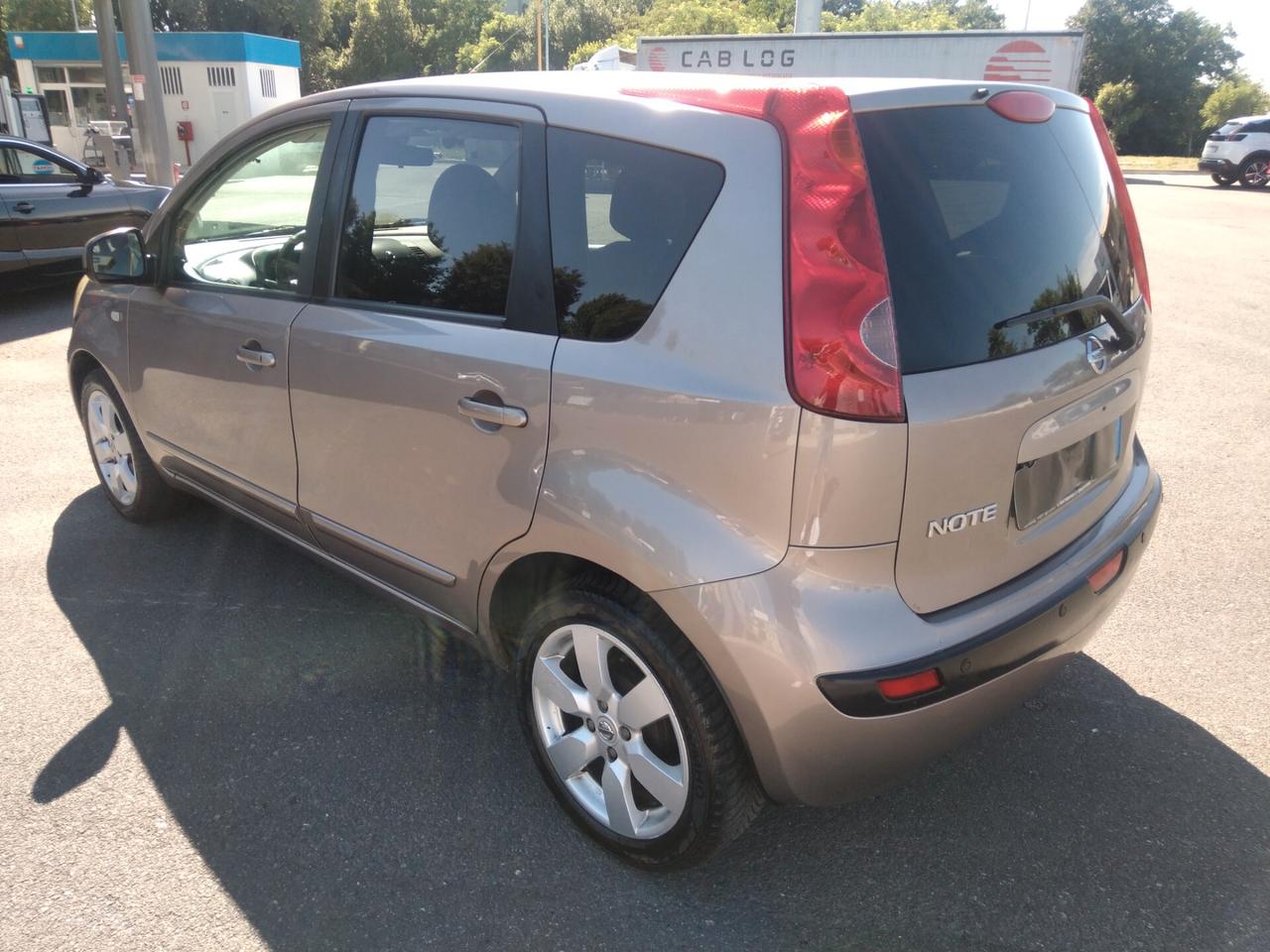 Nissan Note 1.6 16V 110cv cambio automatico x neopatentati