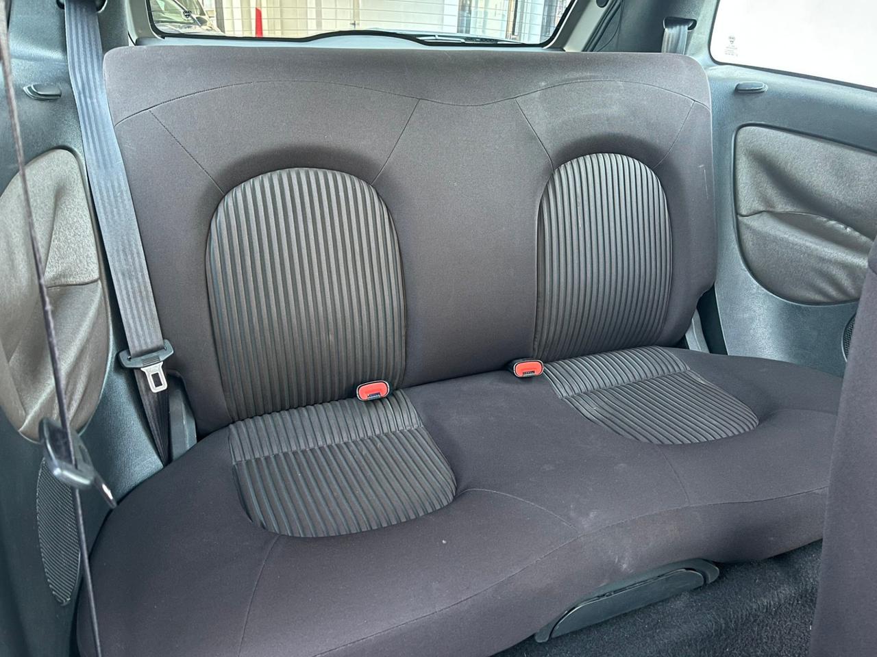 Lancia Ypsilon 1.2 8v Versus