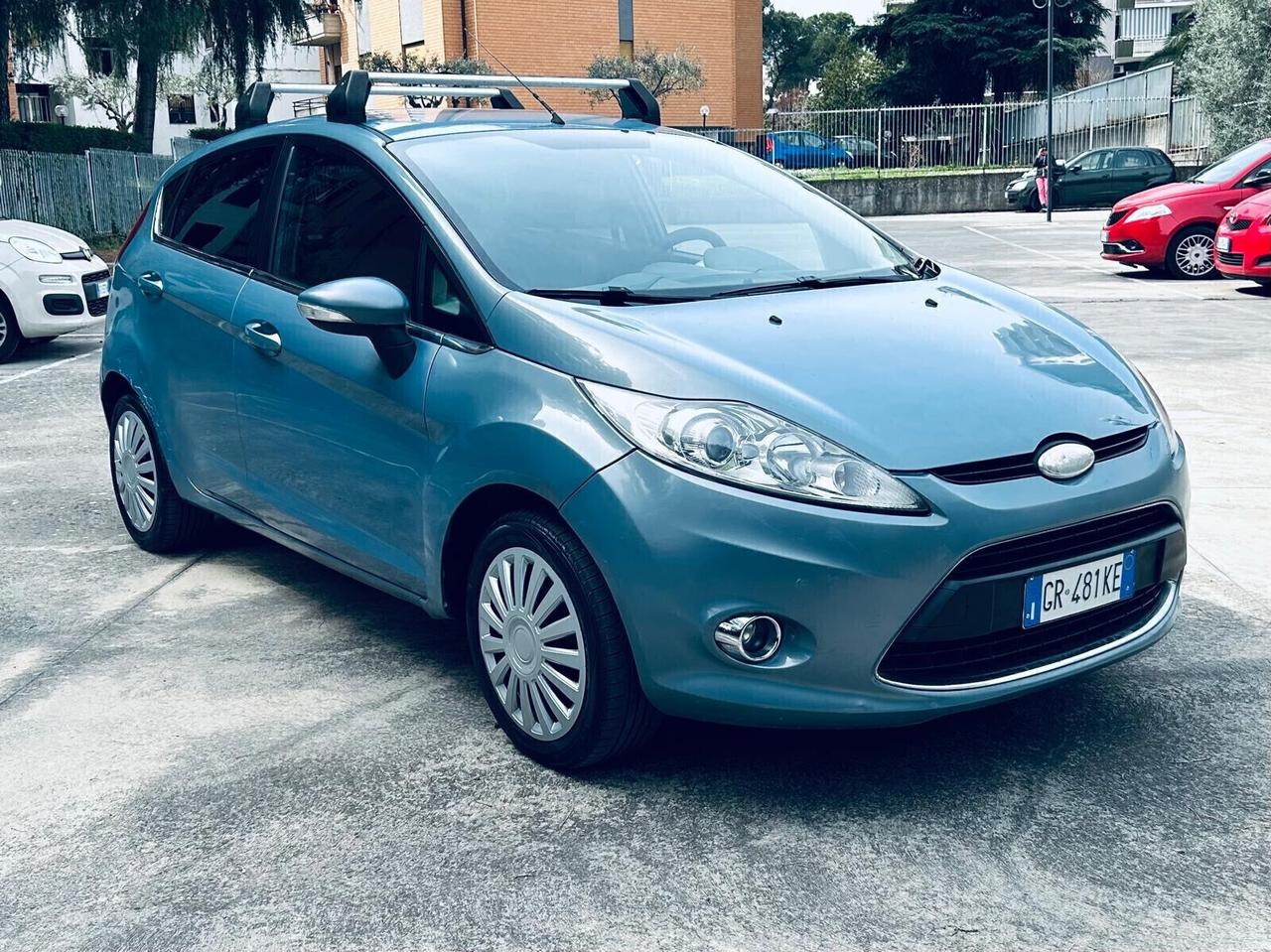 Ford Fiesta 1.4 TDCi 68CV 5 porte Titanium