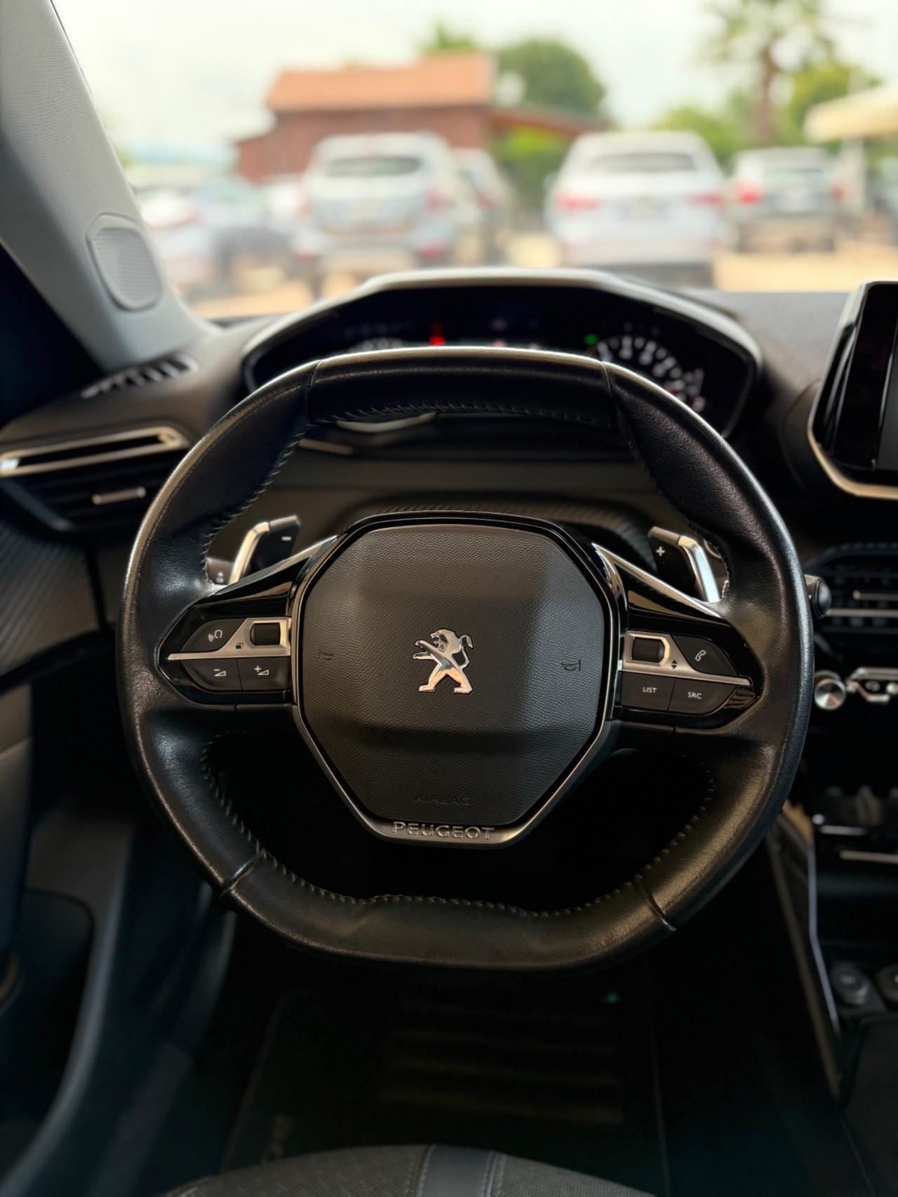 Peugeot 2008 BlueHDi 130 S&S EAT8 Allure Pack